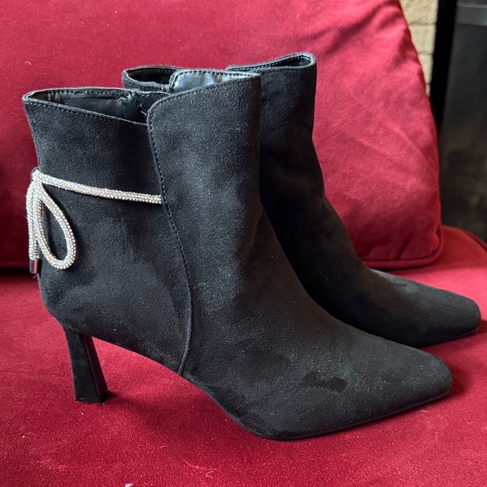 Impo Black Suede Heeled Vangie Boots with Rhinestone Bow Accent + Side Zip - 9.5